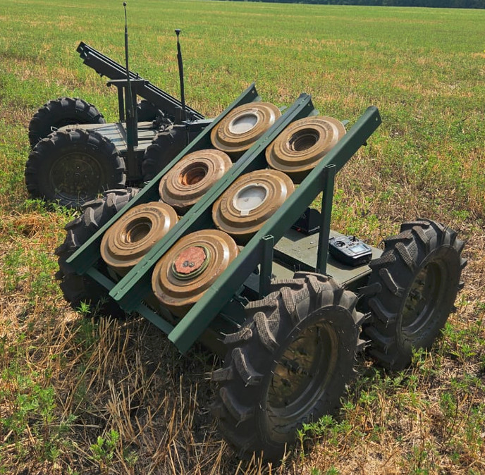 Ground robotic platform AMR “HIMLI” – R (Mine Layer)